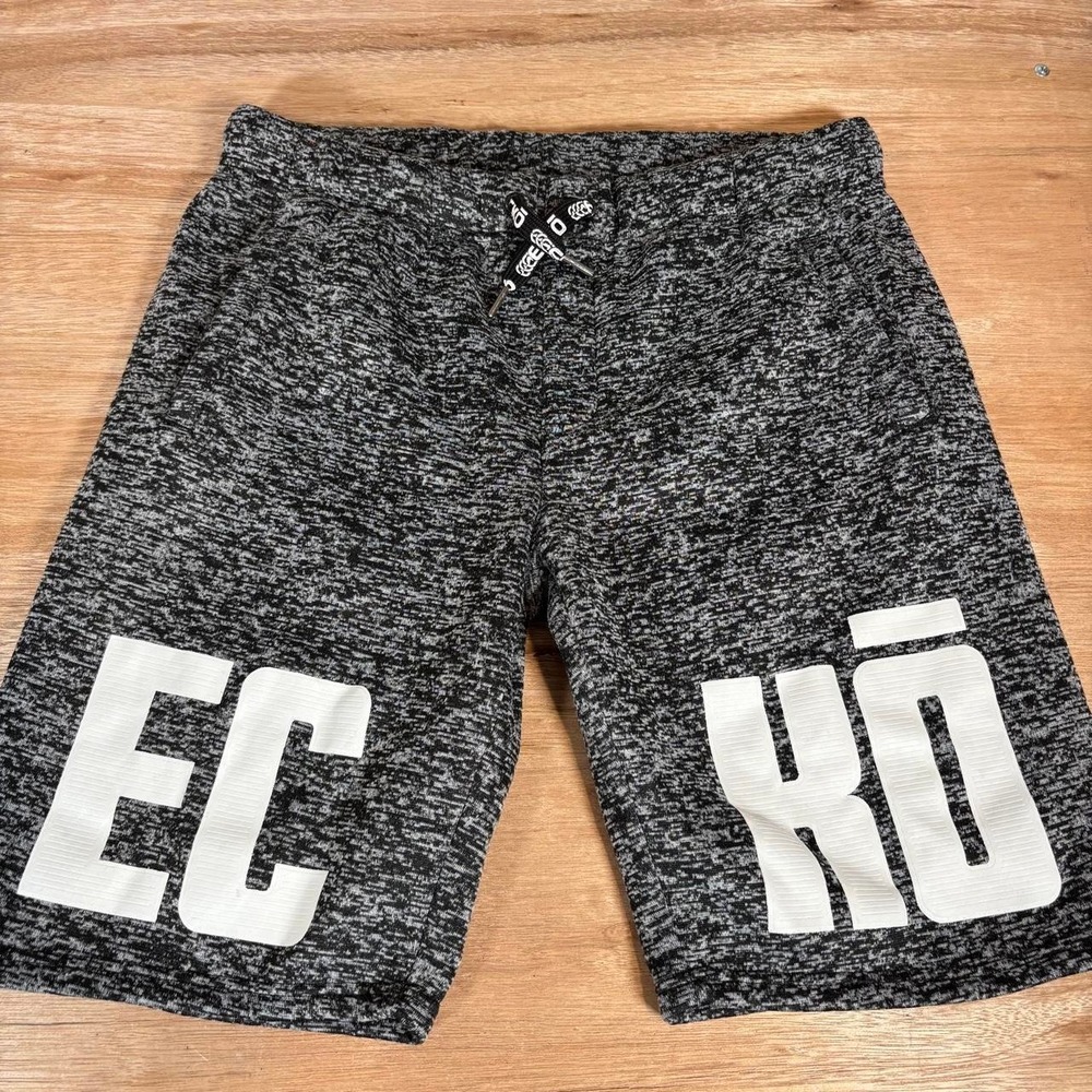Ecko Unltd. black & grey shorts Size Large